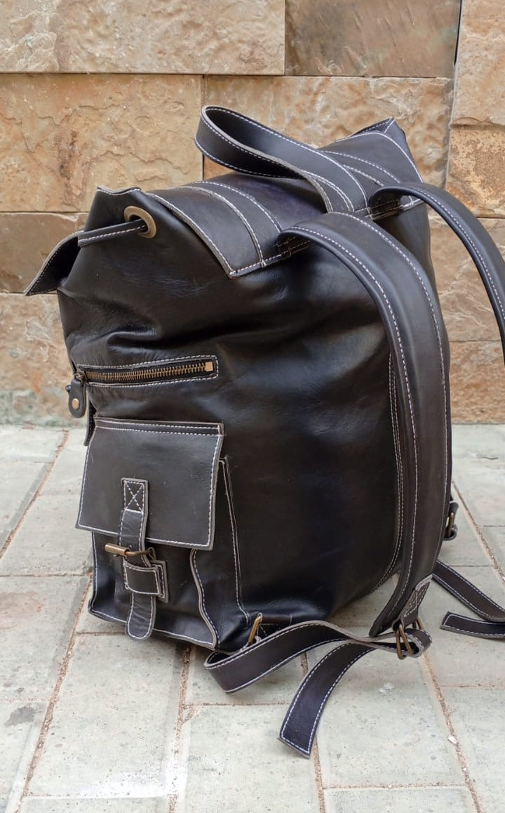 Leather military rucksack box-stitched heavy-duty shoulder straps