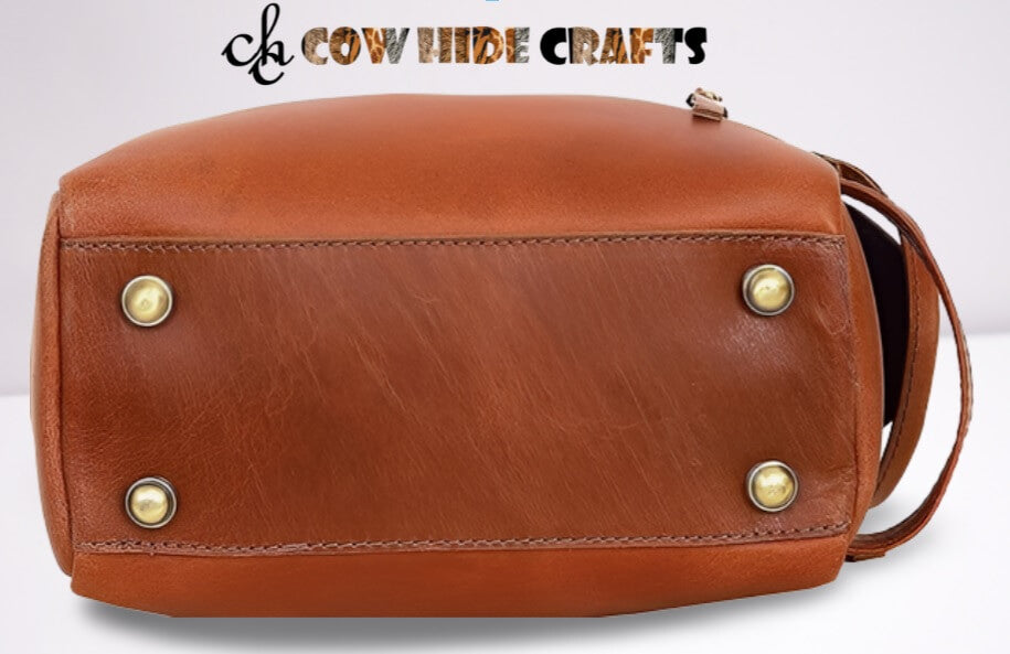 Mens Leather Vanity Bag image 1