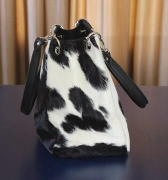 Everyday cowhide purse with open top magnetic closure