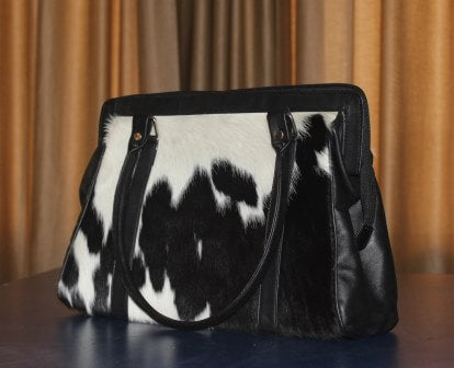 Real cowhide leather Shoulder purse with zipper closure