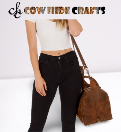 Leather Gym Bag With Metal Rivet Feet