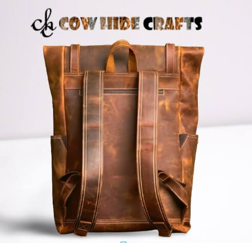 Brown leather bag backside zipper pocket