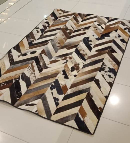 Cowhide chevron rug brindle chestnut espresso cream
