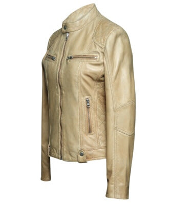 4 outside pockets detail on cream beige sheepskin leather jacket