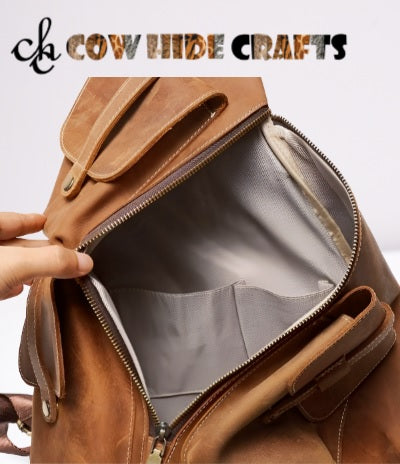 Leather rucksack inside pockets detail