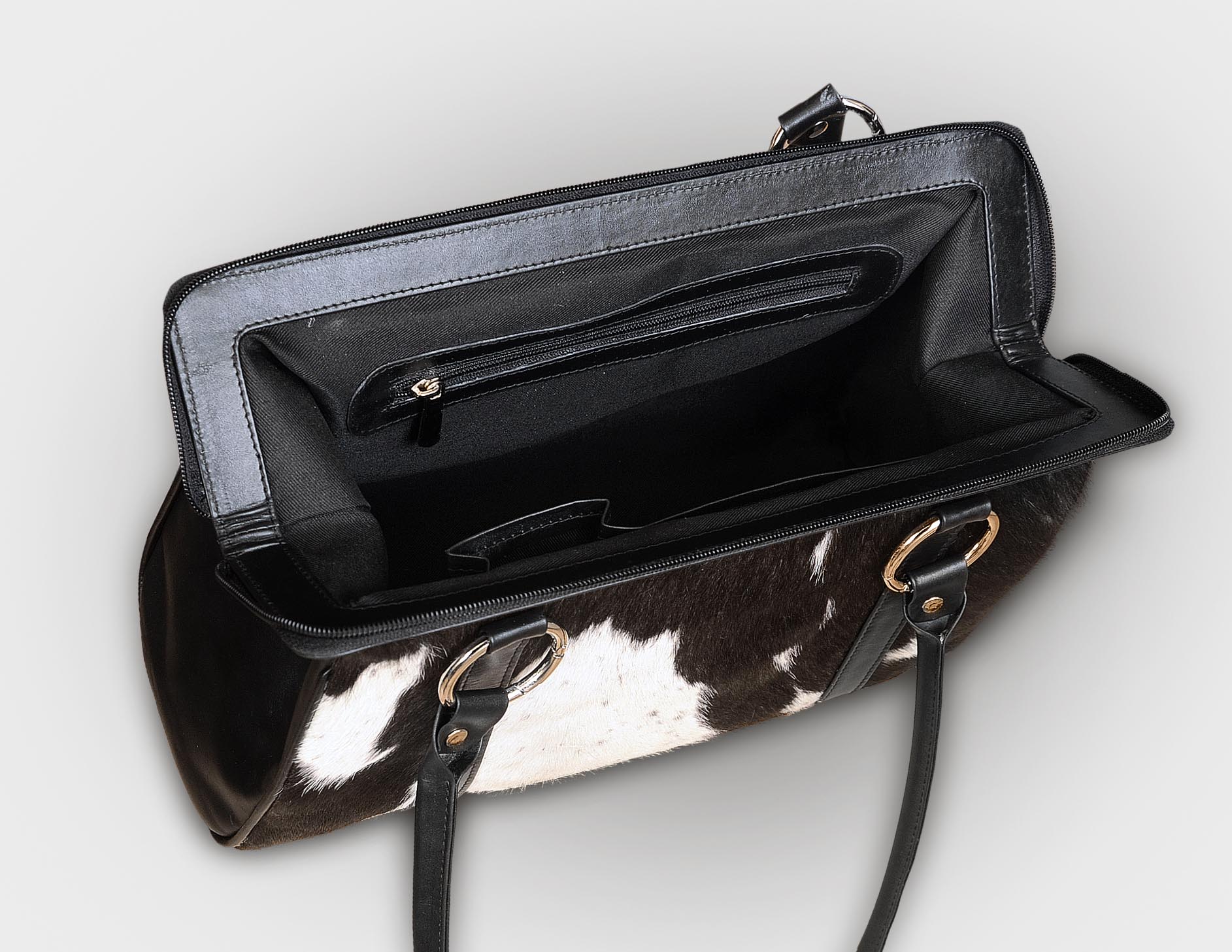 Leather shoulder purse lined zipper interior