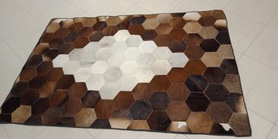 Rectangle patchwork tricolor cowhide rug hexagon tile pattern