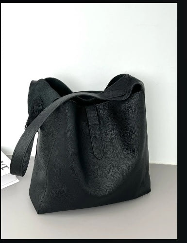 Slouchy leather hobo tote bag in black